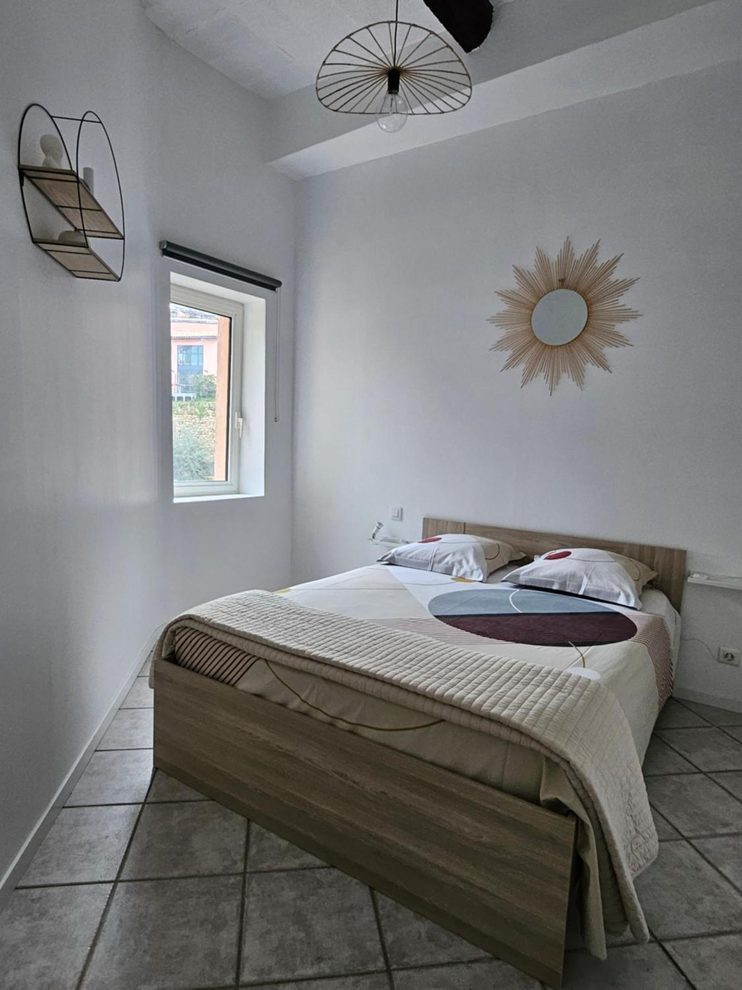 Appartement Dans Ancien Moulin A Huile Renove Grasse Bagian luar foto