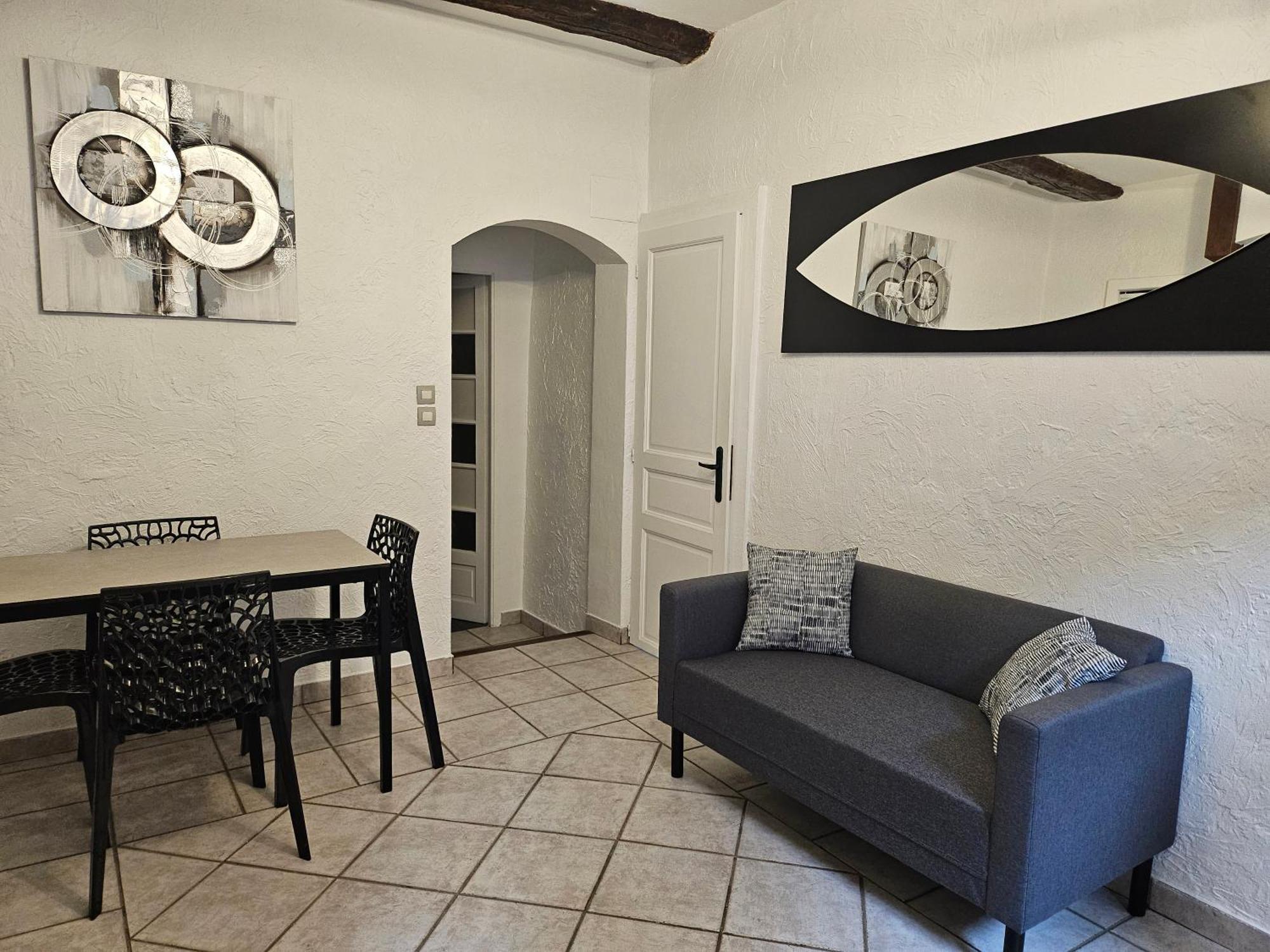 Appartement Dans Ancien Moulin A Huile Renove Grasse Bagian luar foto